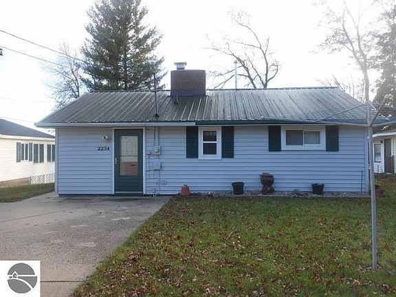 2nd image of 2234 Laplante St