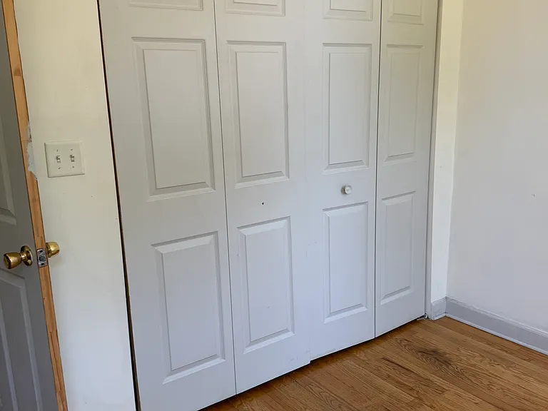 2457 W Adams St #2 — Photo 3