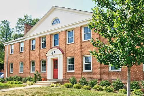 2501 Arlington Blvd #101 Photo 1