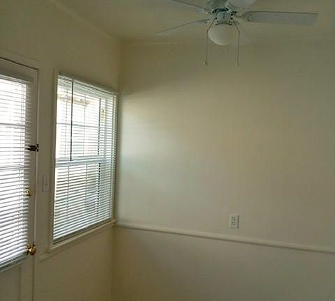 5th image of 11643 Magnolia Blvd