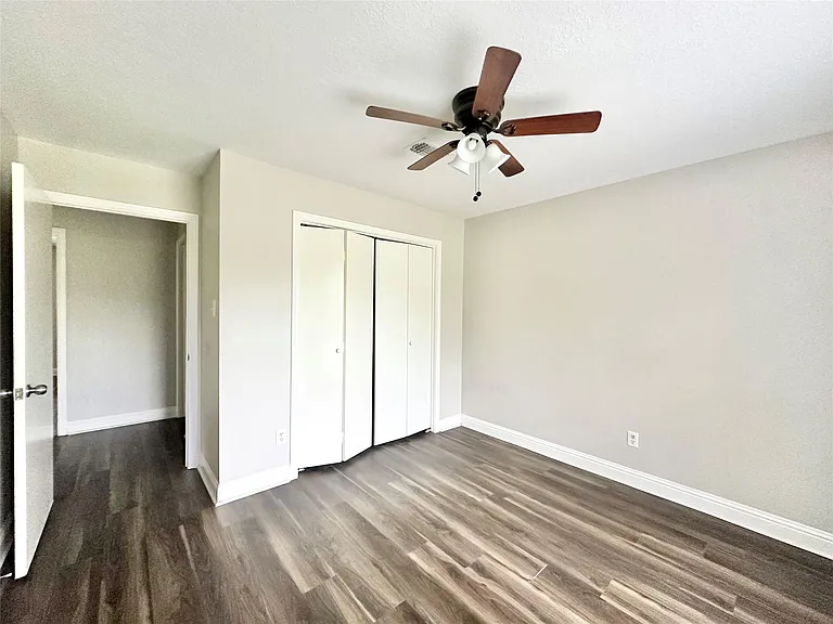 2523 Castle Pl — Photo 16