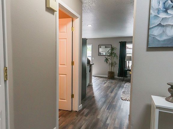 3rd image of 15635 NE 15th Pl