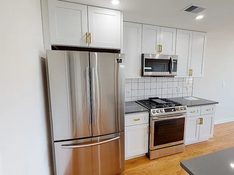 2636 Belgrade St — Photo 5