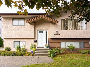 11809 230th St, Maple Ridge, BC V2X 6R3