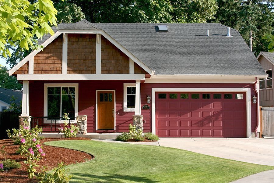 Front of 128 Bampton Ct.