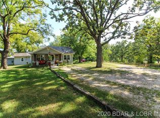 176 Bunker Rd, Eldon, MO 65026