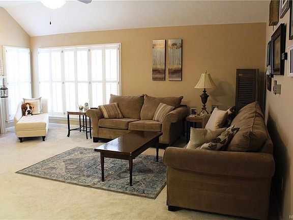 4th image of 3825 Claiborne Cir