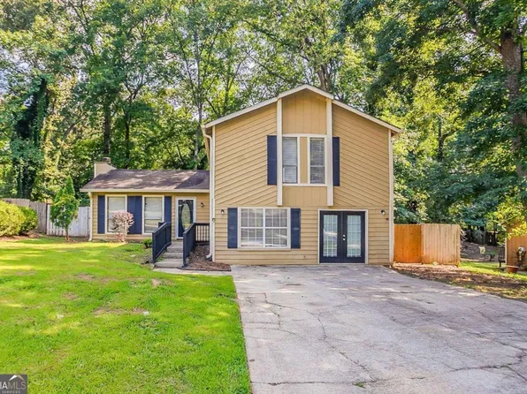 5383 Forest East Ln, Stone Mountain, GA 30088