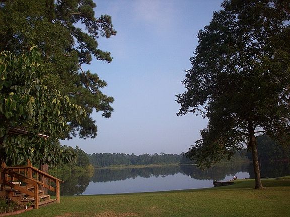 5th image of 480 Lakewood Dr