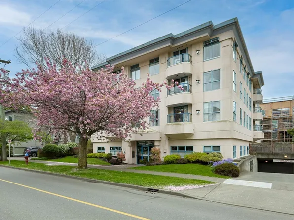 1063 Southgate St #209, Victoria, BC V8V 2Z1