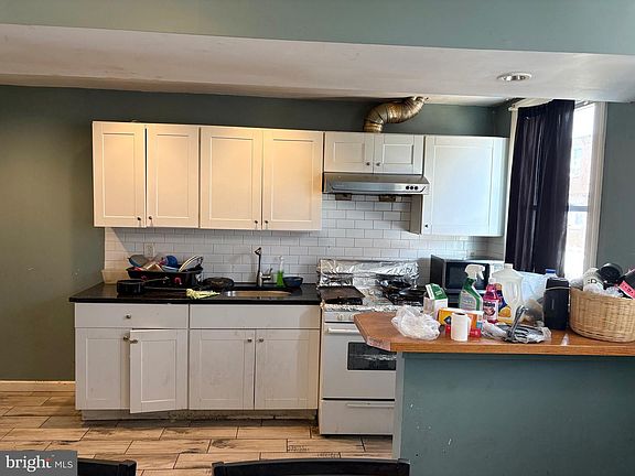 5th image of 6638 Horrocks St