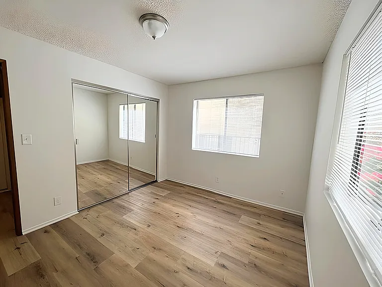 1221 E Venice Blvd #2 — Photo 3