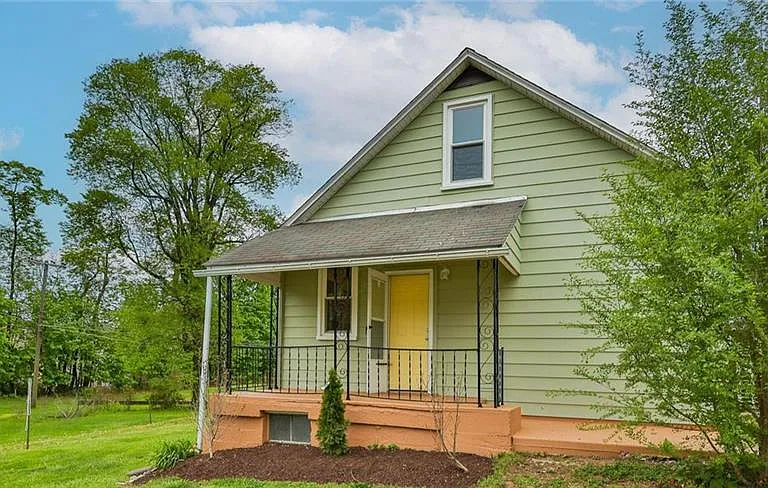 1861 E Emmaus Ave — Photo 3