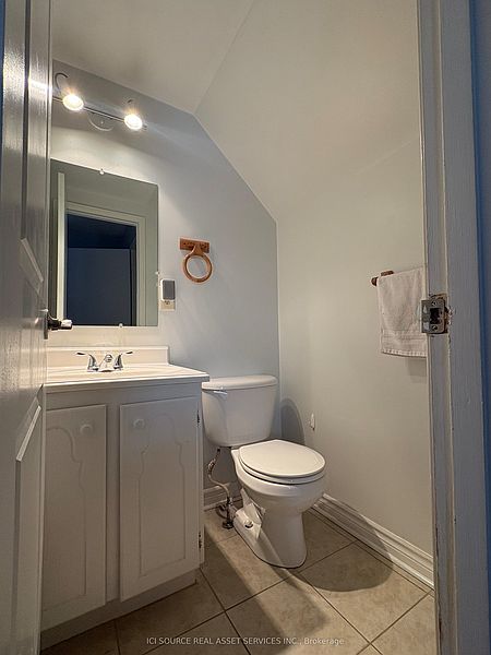 Brampton House for rent - 3 Bedrooms — photo 9