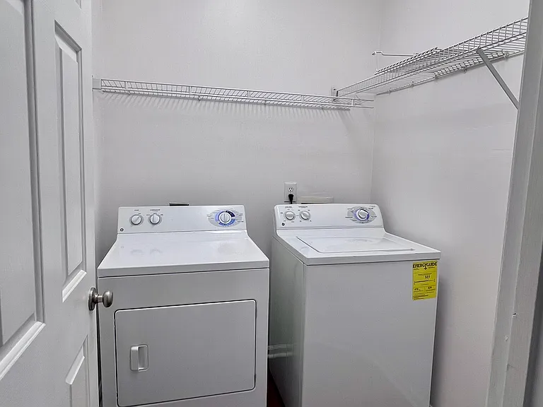 2375 Curecanti Ct — Photo 10