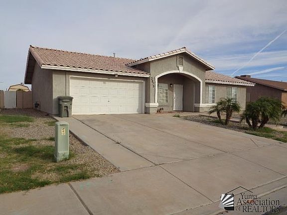 3rd image of 2875 S 31st Dr