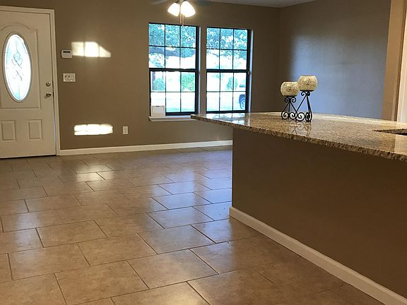 4th image of 4809 Prinston Dr