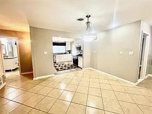 919 Saddle Rock Dr — Photo 3