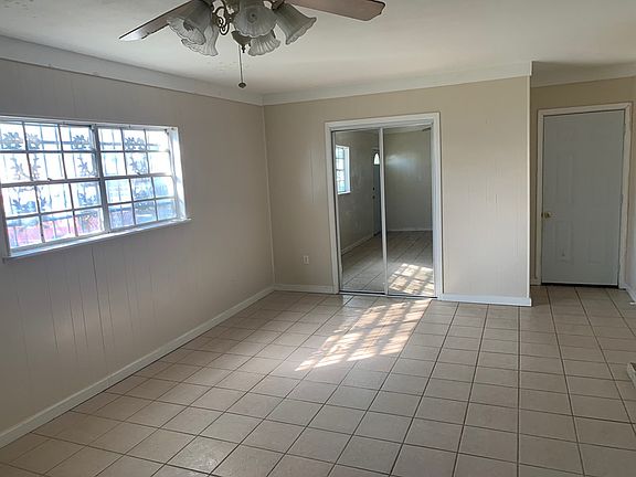 2nd image of 3311 Hagelstein St