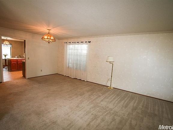 4th image of 8648 Briarbrook Cir