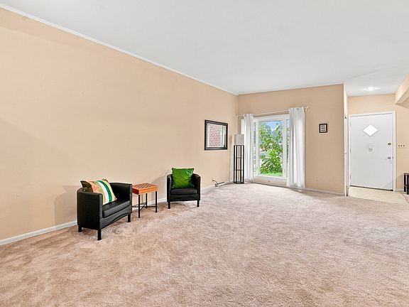 5th image of 2416 Forest Green Rd
