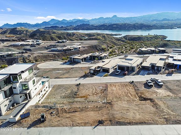2nd image of 2340 Lake Ridge Way