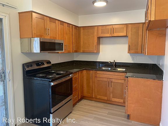 5th image of 6518 Corona Ave #I