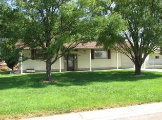 812 Ivory St, Oakley, KS 67748