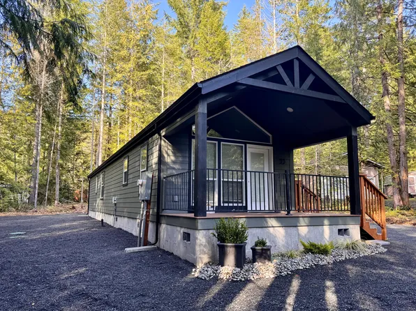 33 N Mount Washington Pl, Hoodsport, WA 98548