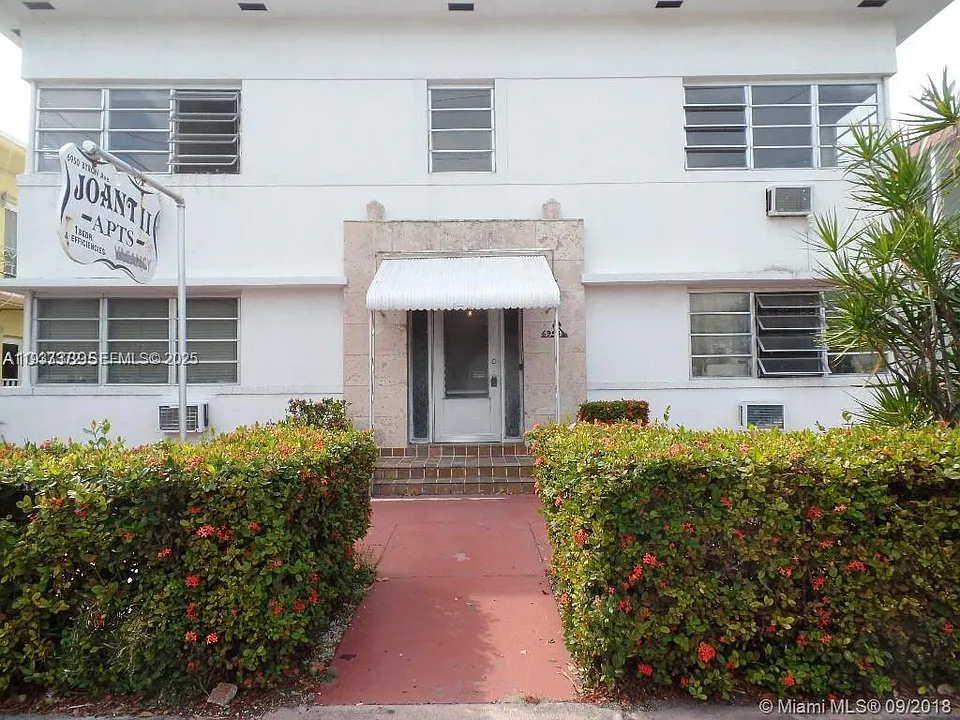 6950 Byron Ave #2