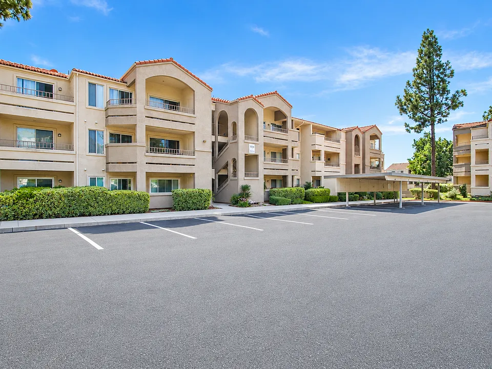 1020 La Terraza Cir #306