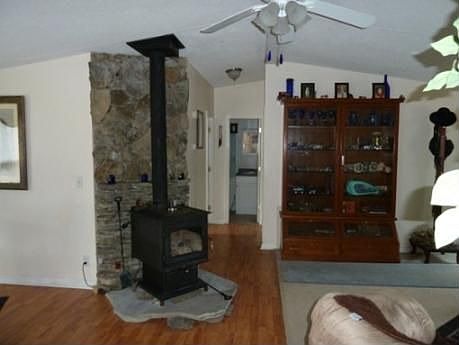 3rd image of 160 Tenderfoot Dr