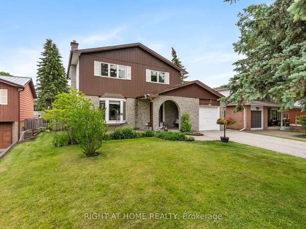 40 Colbeck Cres, New Tecumseth, ON L9R 1B7