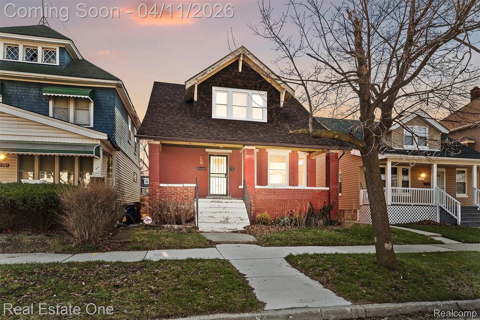 2965 Fischer St photo 1