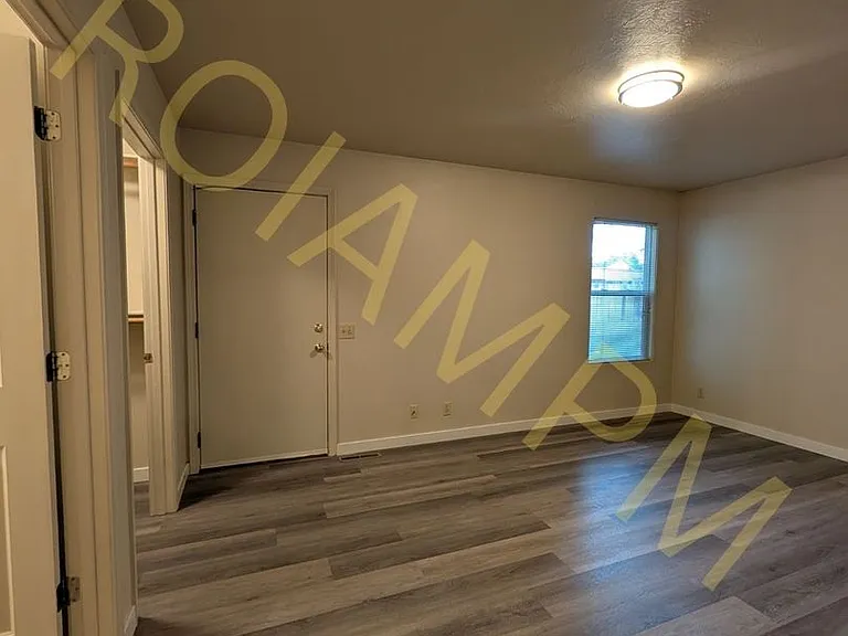 682 Quincy St — Photo 6