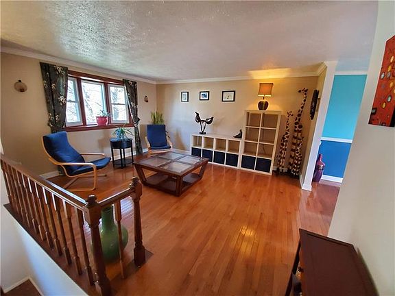 2nd image of 2888 Amy Dr