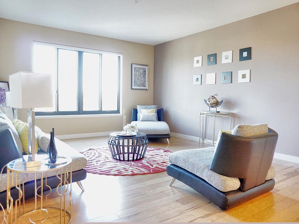 1st image of 88 Bush St Unit 3195