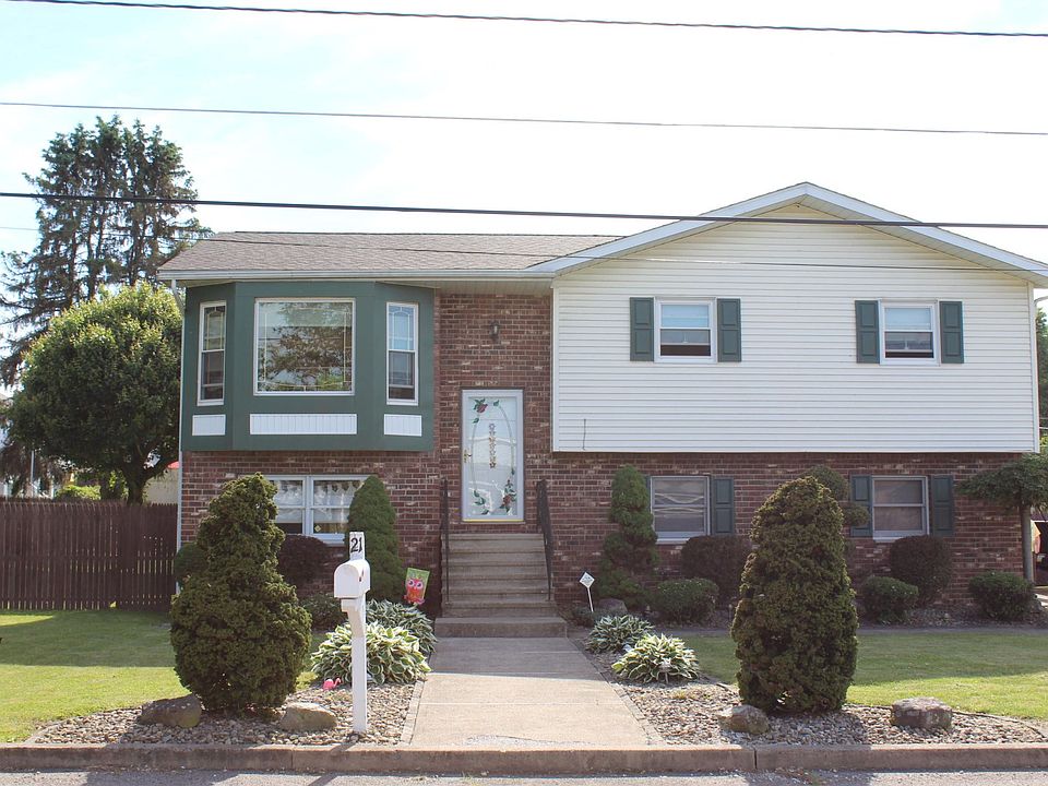 21 Rowe St., Hanover Twp PA