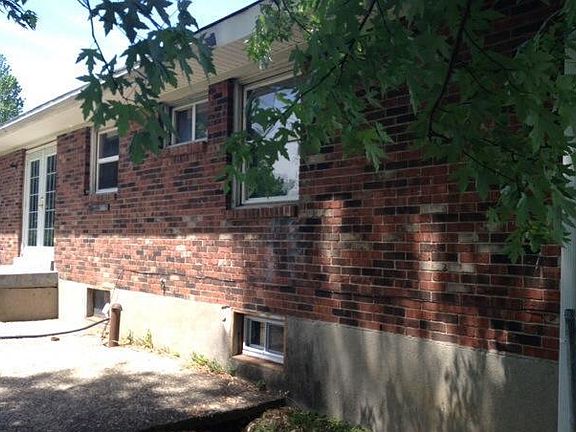 3rd image of 5320 Rookwood Ave