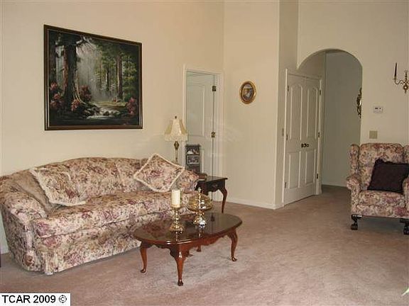 4th image of 580 Arbona Cir N