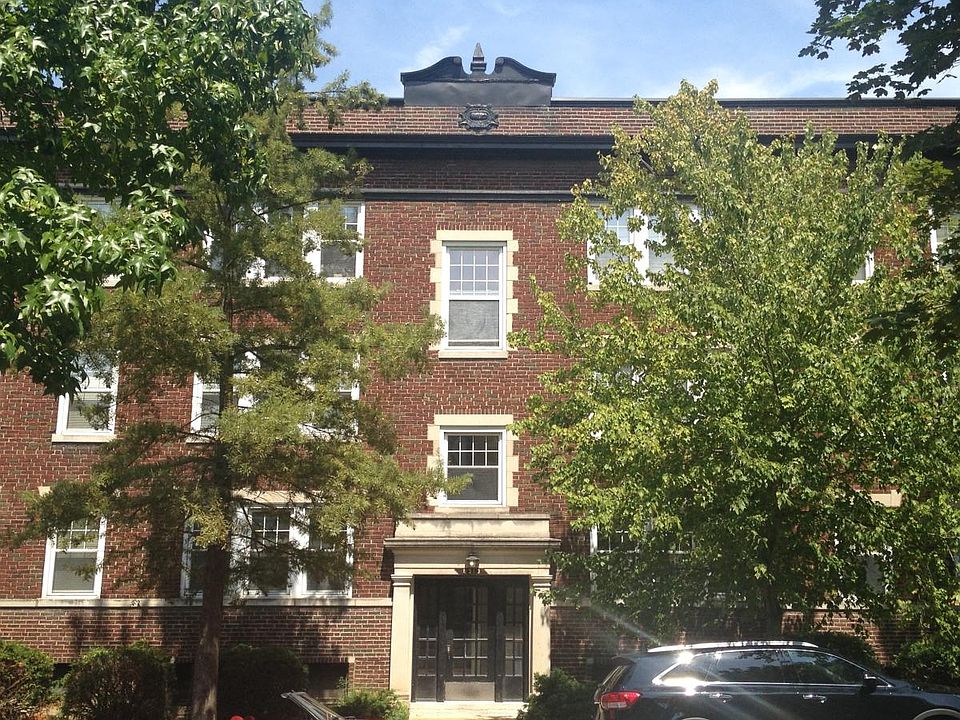 6313 S. Rosebury front of building