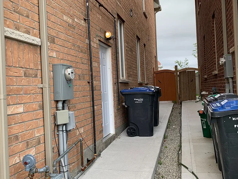 276 Robert Parkinson Dr — Photo 15