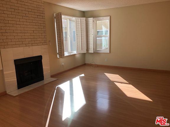 4th image of 1262 S Barrington Ave APT 206