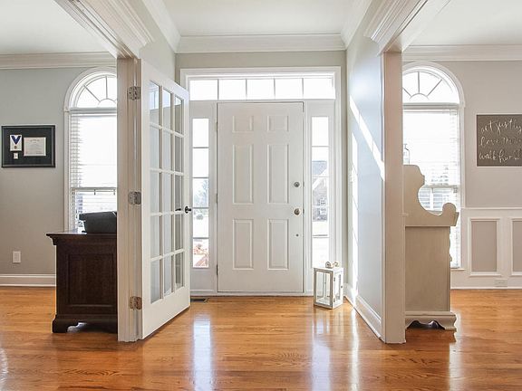3rd image of 11447 Bancroft Ln