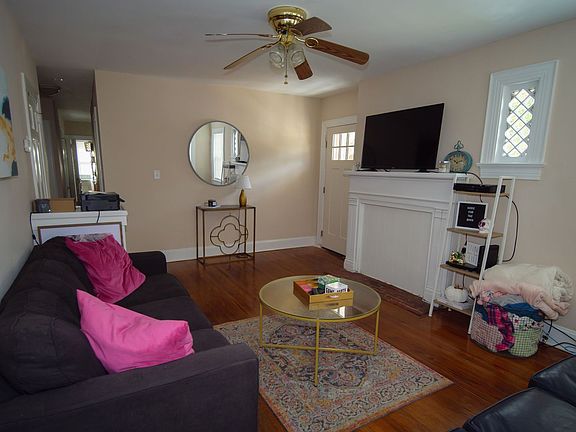 2nd image of 114 Park Dr Unit A