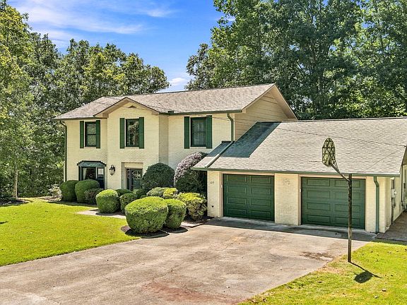 3rd image of 123 Garnet Ln