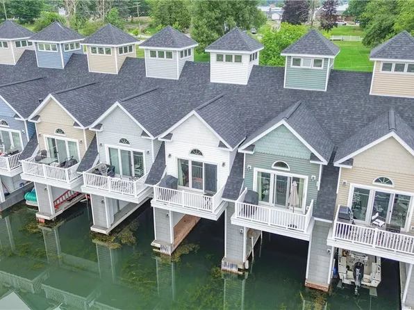 11 Harbor Villas, Alexandria Bay, NY 13607