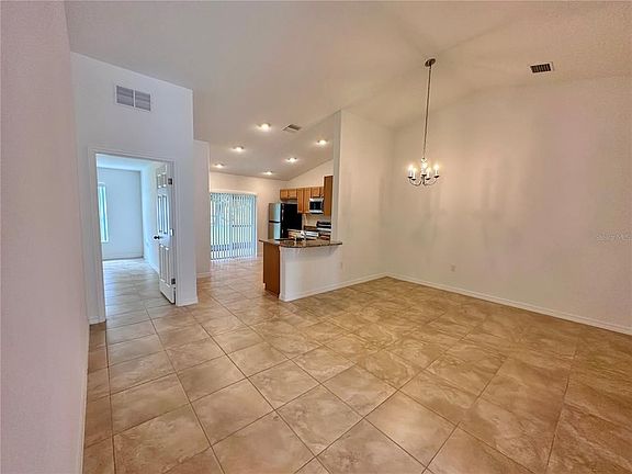 3rd image of 11 Buttonwell Ln #A
