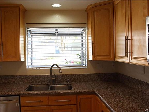 5th image of 123 Dogwood Ln