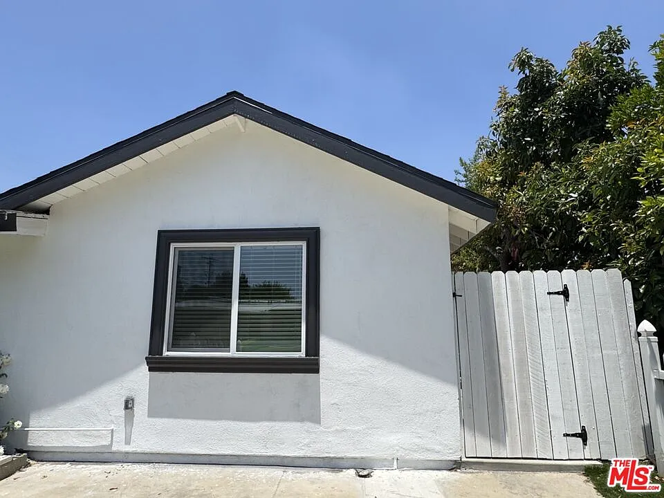 Studio, 1.0 bath, 500 sqft, $2,200 — Photo 1